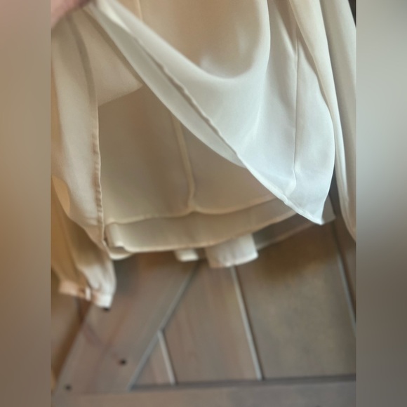 21 Contemporary Double Layered Chiffon Swing Blouse - Picture 6 of 6